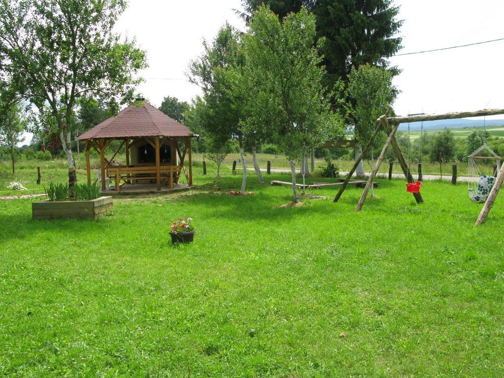 Apartments Eco Forest Resort Rakovica Ngoại thất bức ảnh