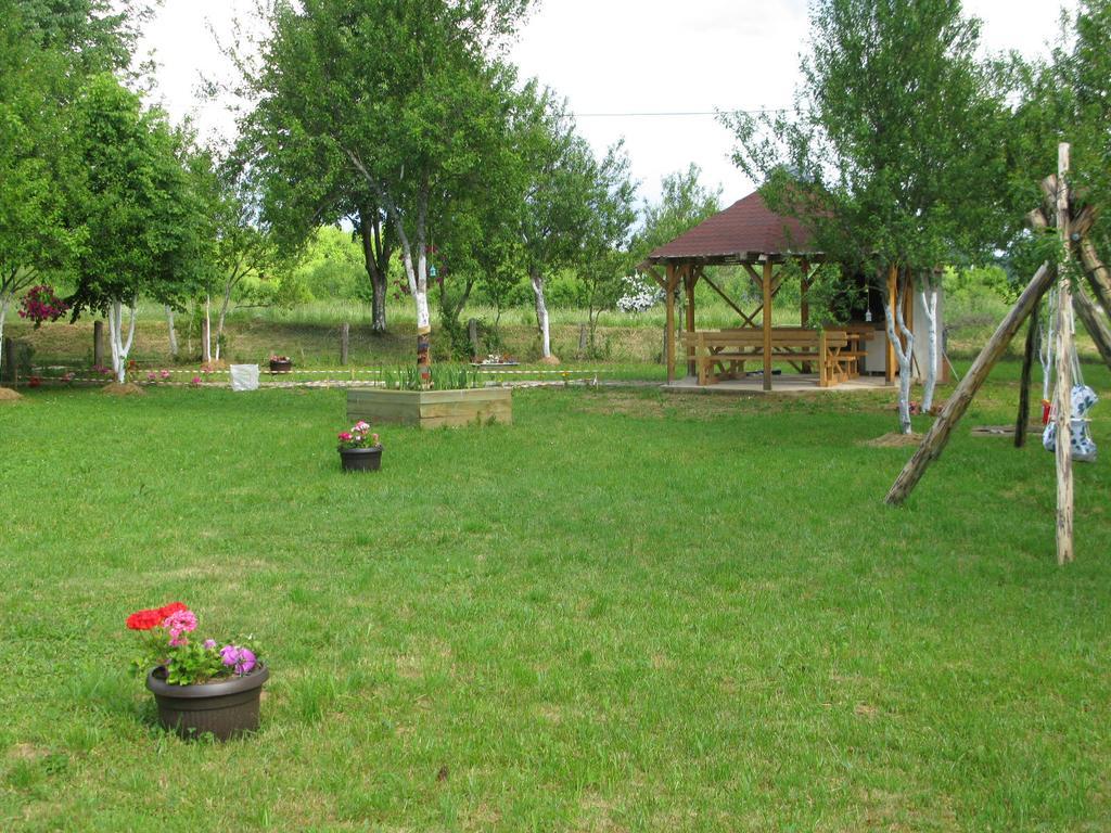 Apartments Eco Forest Resort Rakovica Ngoại thất bức ảnh