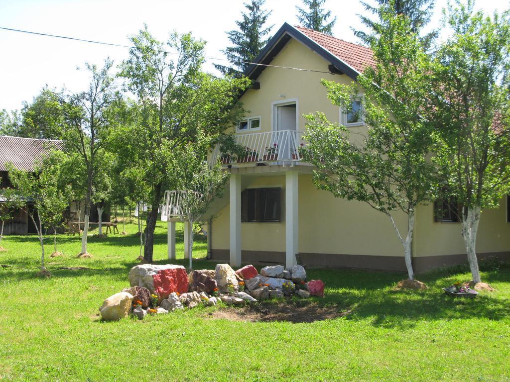 Apartments Eco Forest Resort Rakovica Ngoại thất bức ảnh